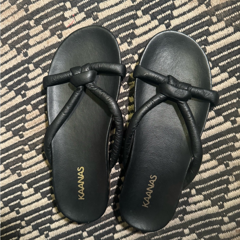 Kaanas Sandals
